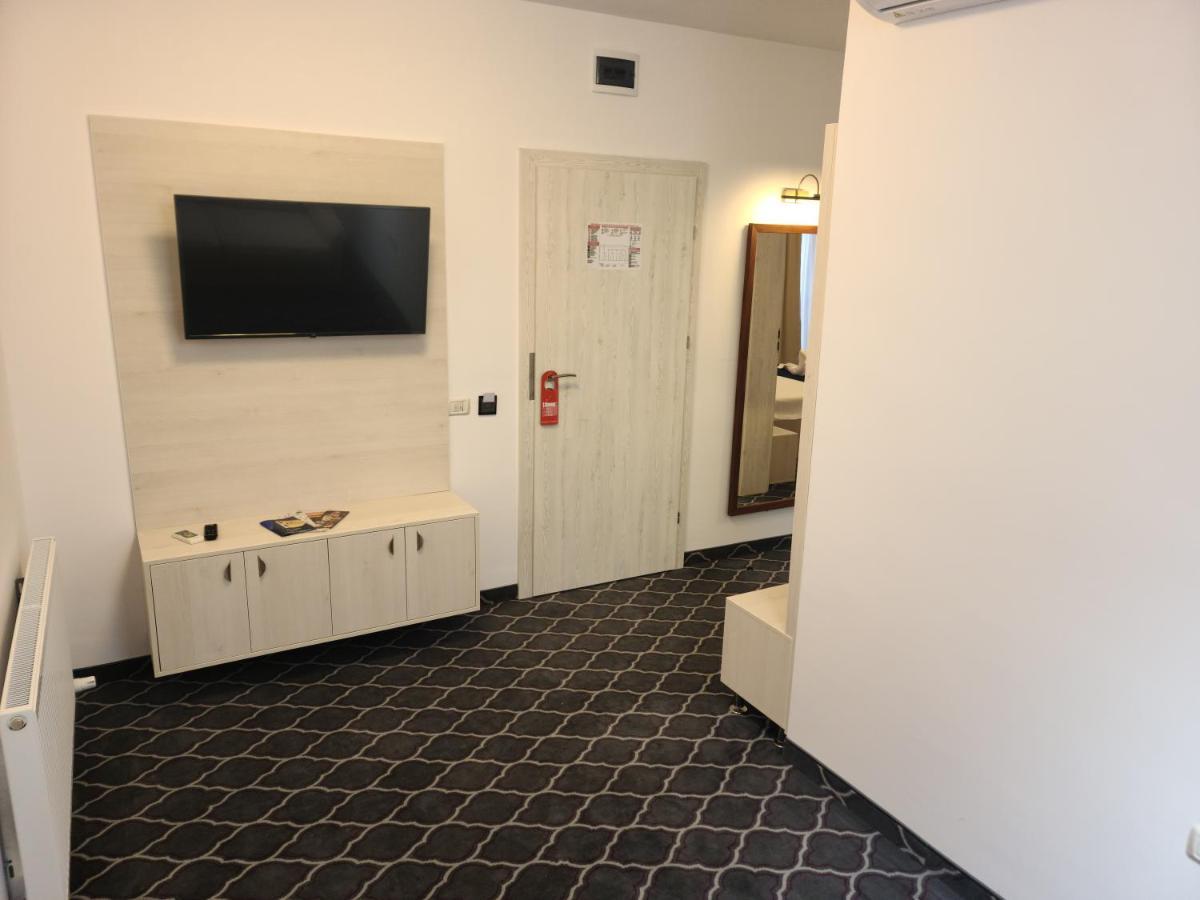 Eros Beach Resort Năvodari Kültér fotó