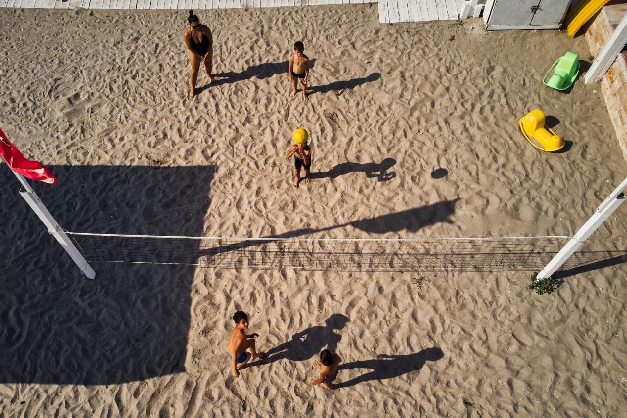 Eros Beach Resort Năvodari Kültér fotó